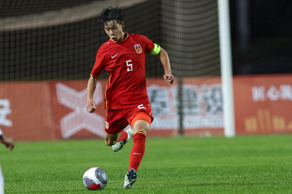 TA：利马的恢复过程十分艰难，但阿莫林一直默默给他支持